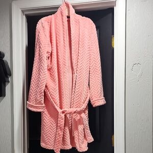 Salmon   Chevron Patterned Robe